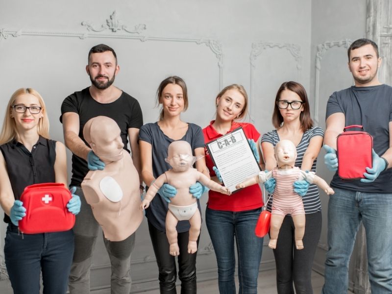 İlk Yardım Eğitici Eğitimi: Temel Bilgiler ve Önemi